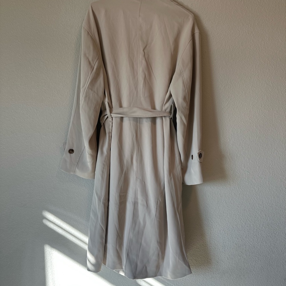 Meshki Keily Super Oversized Trench Coat - Picture 5 of 7